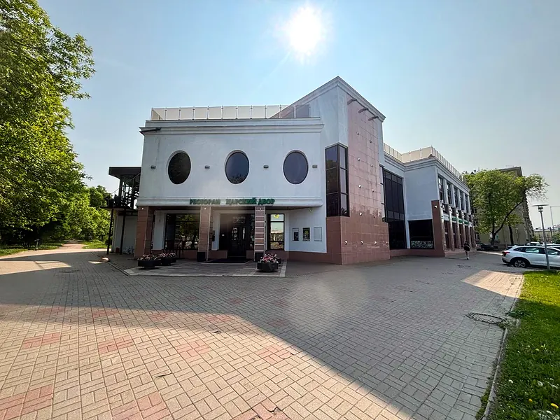Царский двор
